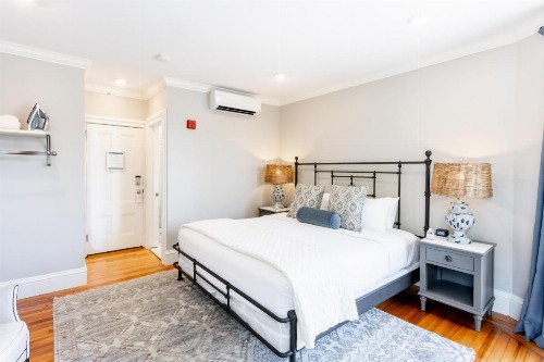 Serenity Inn Newport - image 43