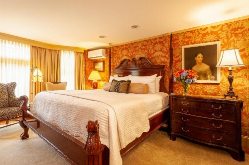 Ivy Lodge - image 26