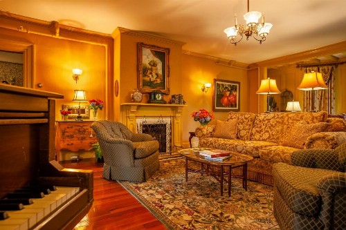 Ivy Lodge - image 27