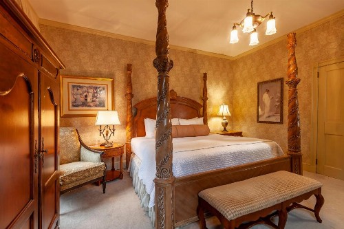 Ivy Lodge - image 38