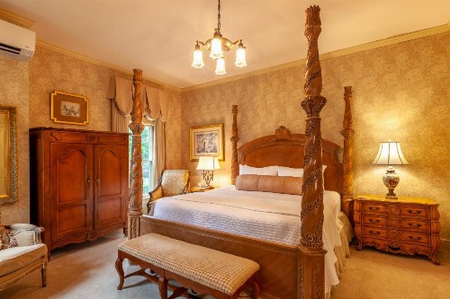 Ivy Lodge - image 41