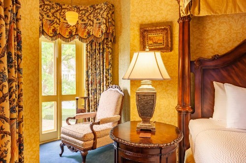 Ivy Lodge - image 47