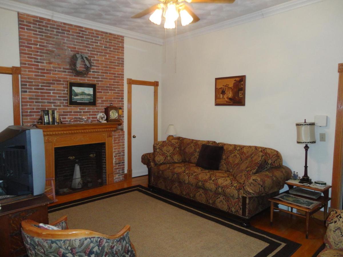 Historic Hill Inn - image 3