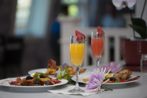 The Outlook Inn - image 5