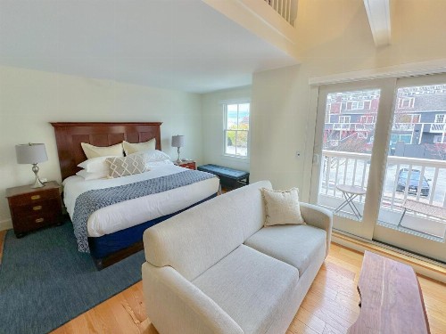 Harborside Inn - image 12