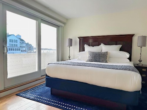 Harborside Inn - image 13