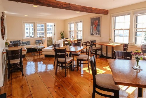 Harborside Inn - image 15
