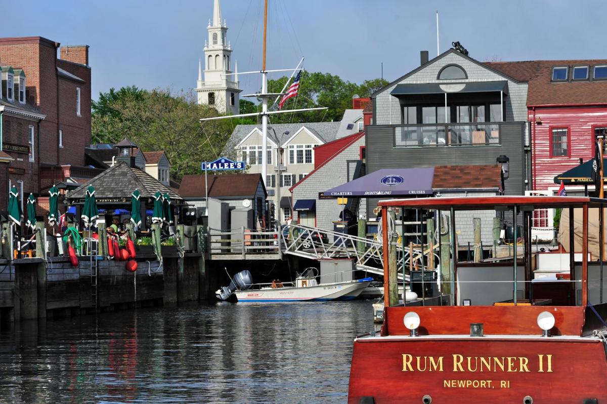 Harborside Inn - image 2