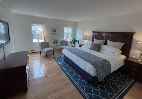 Harborside Inn - image 24