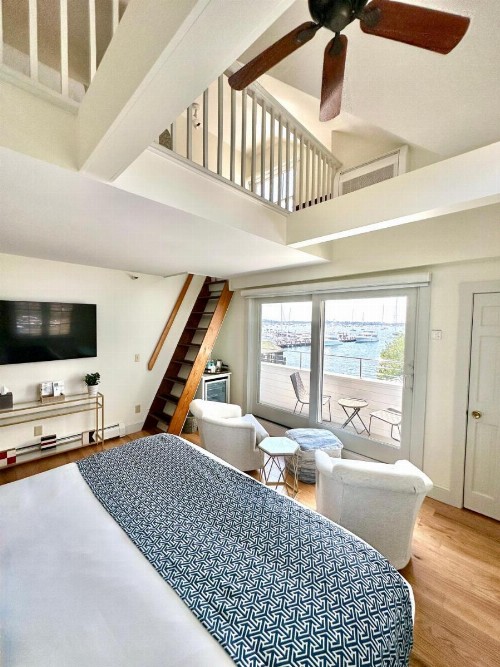 Harborside Inn - image 7