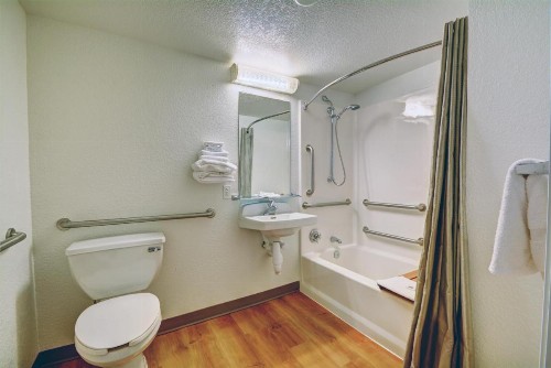 Motel 6-Newport RI - image 12