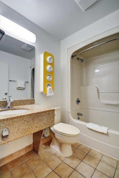 Motel 6-Newport RI - image 14