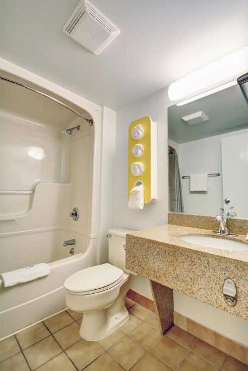 Motel 6-Newport RI - image 15