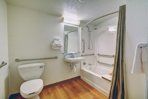 Motel 6-Newport RI - image 31