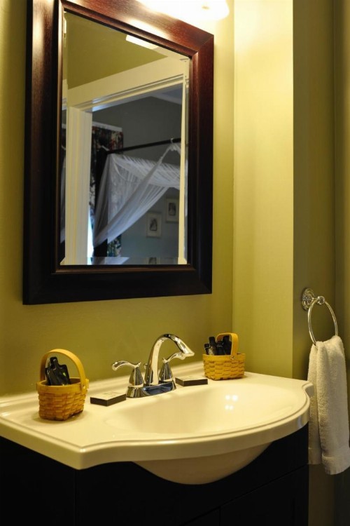Yankee Peddler Inn - image 10