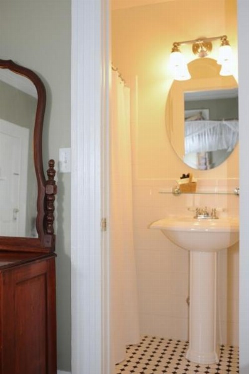 Yankee Peddler Inn - image 25