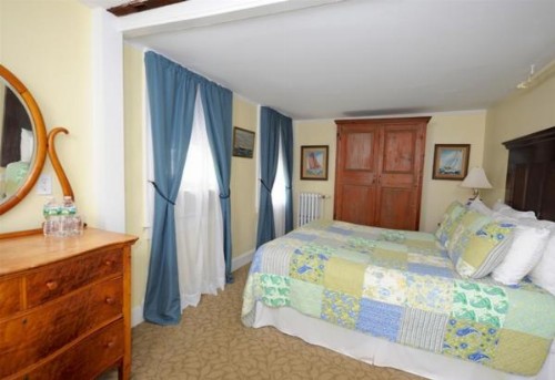 Yankee Peddler Inn - image 26