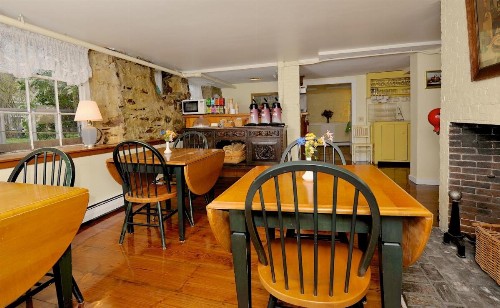 Yankee Peddler Inn - image 38