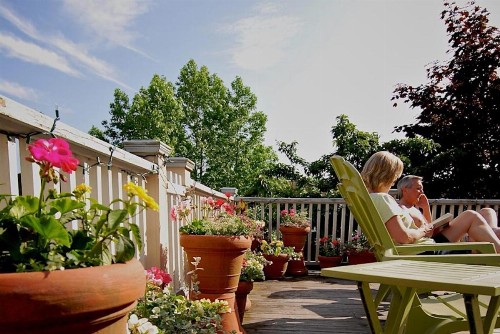 Yankee Peddler Inn - image 9