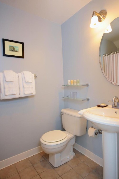 Jailhouse Inn - image 15
