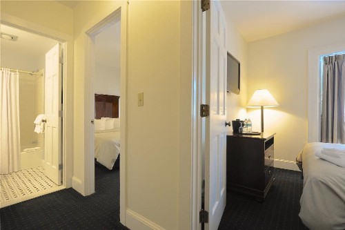 Jailhouse Inn - image 9