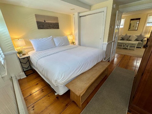 Howland House Inn - image 12