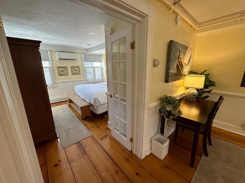 Howland House Inn - image 17