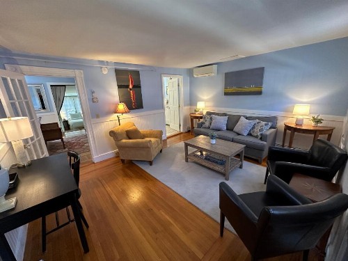 Howland House Inn - image 18