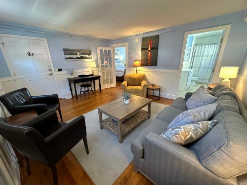 Howland House Inn - image 19