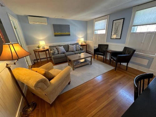 Howland House Inn - image 27