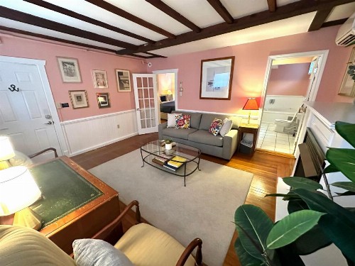 Howland House Inn - image 44
