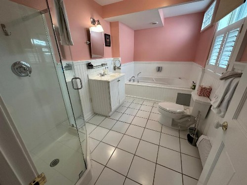 Howland House Inn - image 7