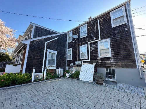 Howland House Inn - image 8