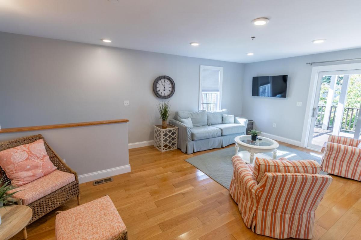 The Newport Lofts - 617 Thames Street - image 2