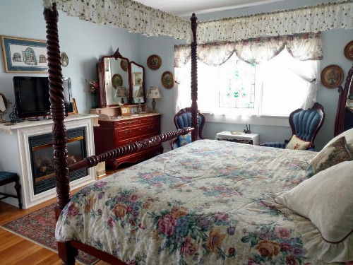 Armistead Cottage Bed & Breakfast - image 5