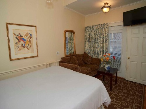 Bellevue House - image 5