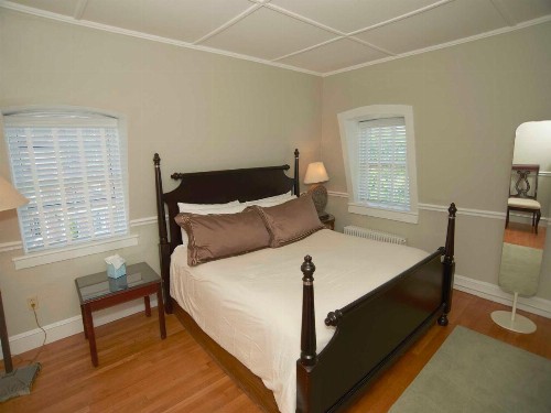 Bellevue Manor - image 18