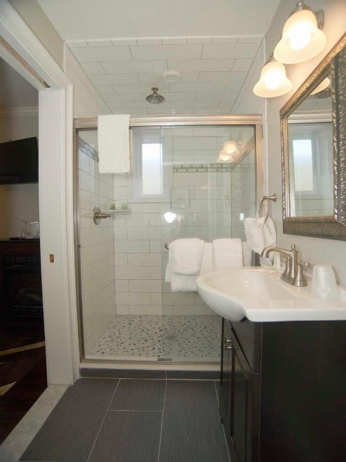 Bellevue Manor - image 2