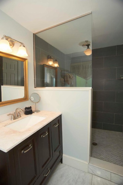 Bellevue Manor - image 4