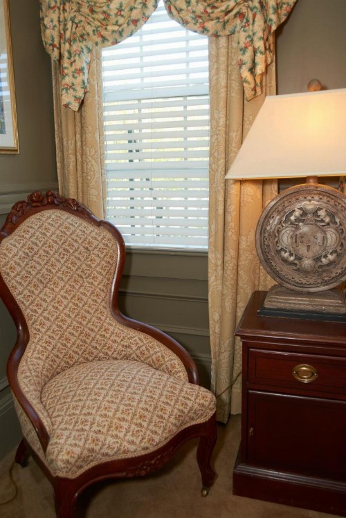 Bellevue Manor - image 7