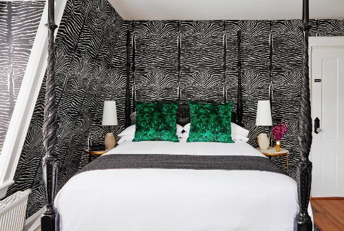 The Cliffside Inn - image 21