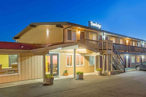 Travelodge by Wyndham Newport - image 2
