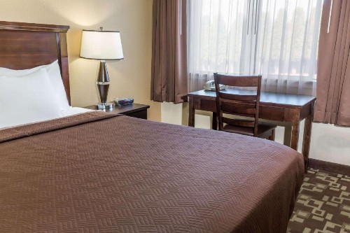 Travelodge by Wyndham Newport - image 22