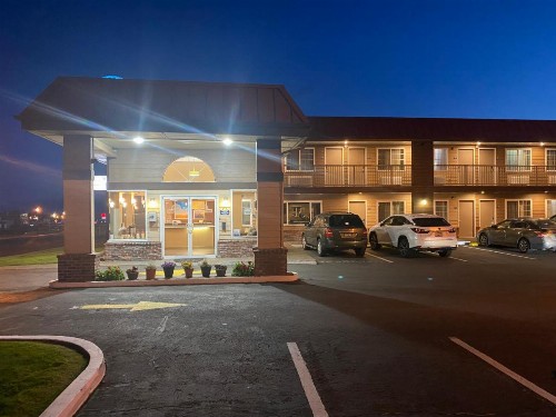 Days Inn by Wyndham Newport OR - image 16