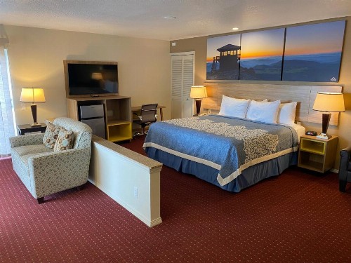 Days Inn by Wyndham Newport OR - image 5