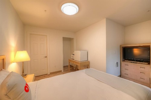Newport Inn and Suites - image 48