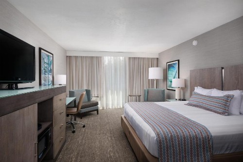 Best Western Plus Agate Beach Inn - image 26