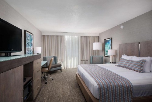 Best Western Plus Agate Beach Inn - image 7