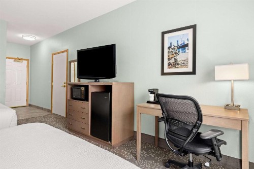 La Quinta by Wyndham Newport - image 14