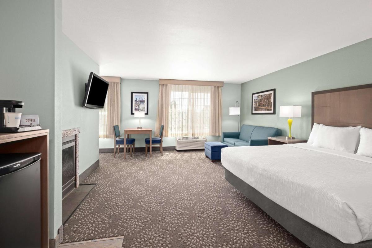 La Quinta by Wyndham Newport - image 3